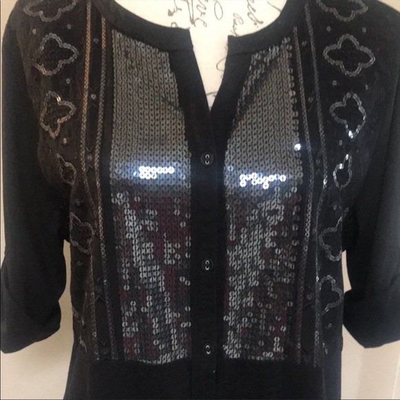 Style & CO Beautiful Black Top w/sequins. Large
60% Cotton, 40% Polyester - Picture 6 of 12
